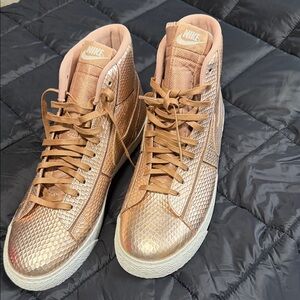 Nike Men’s Metallic Rose Gold High-Top Sneakers Size 12